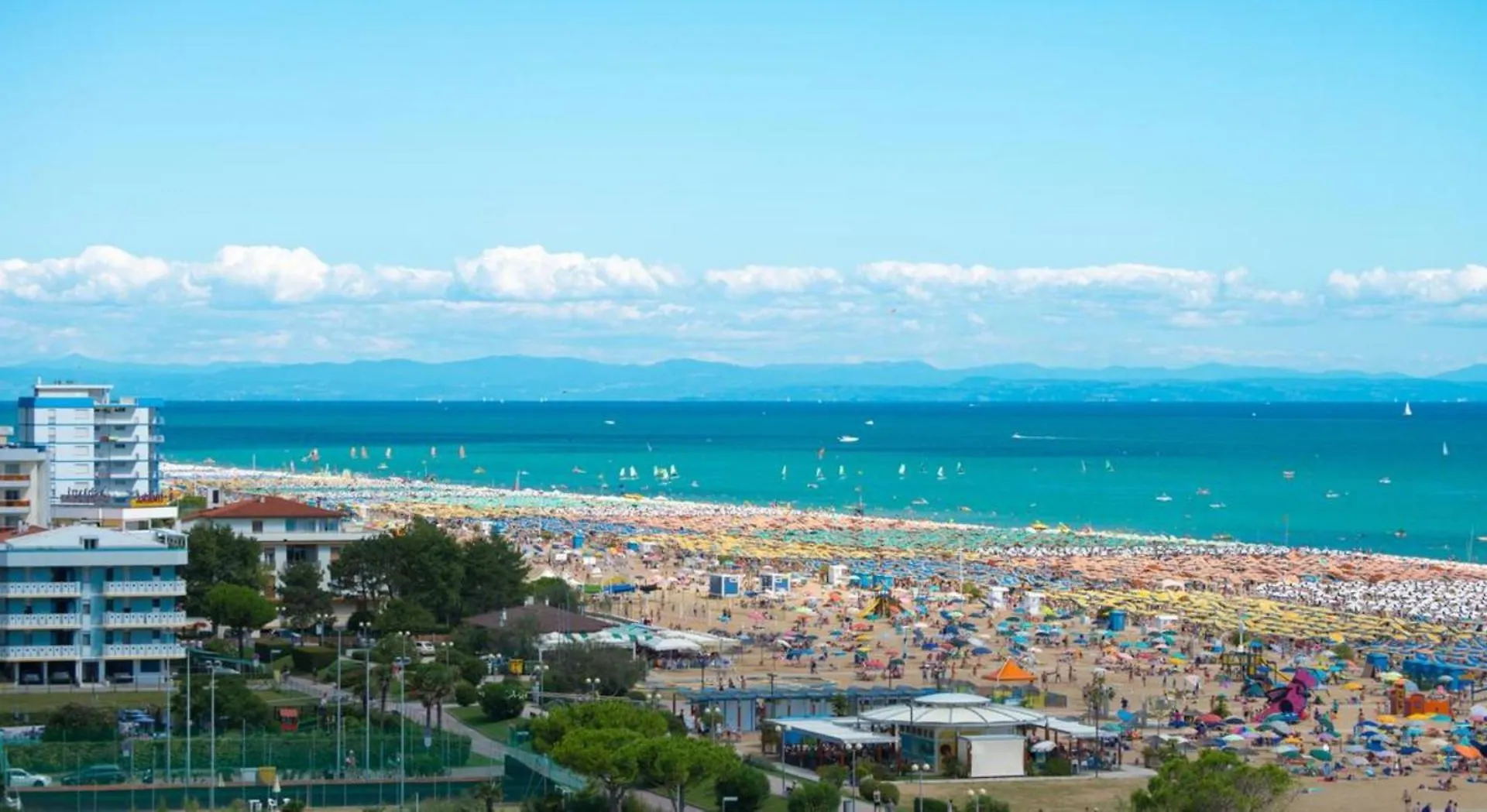 Apartment In Residence With Swimming Pool - Beahost Bibione Italy