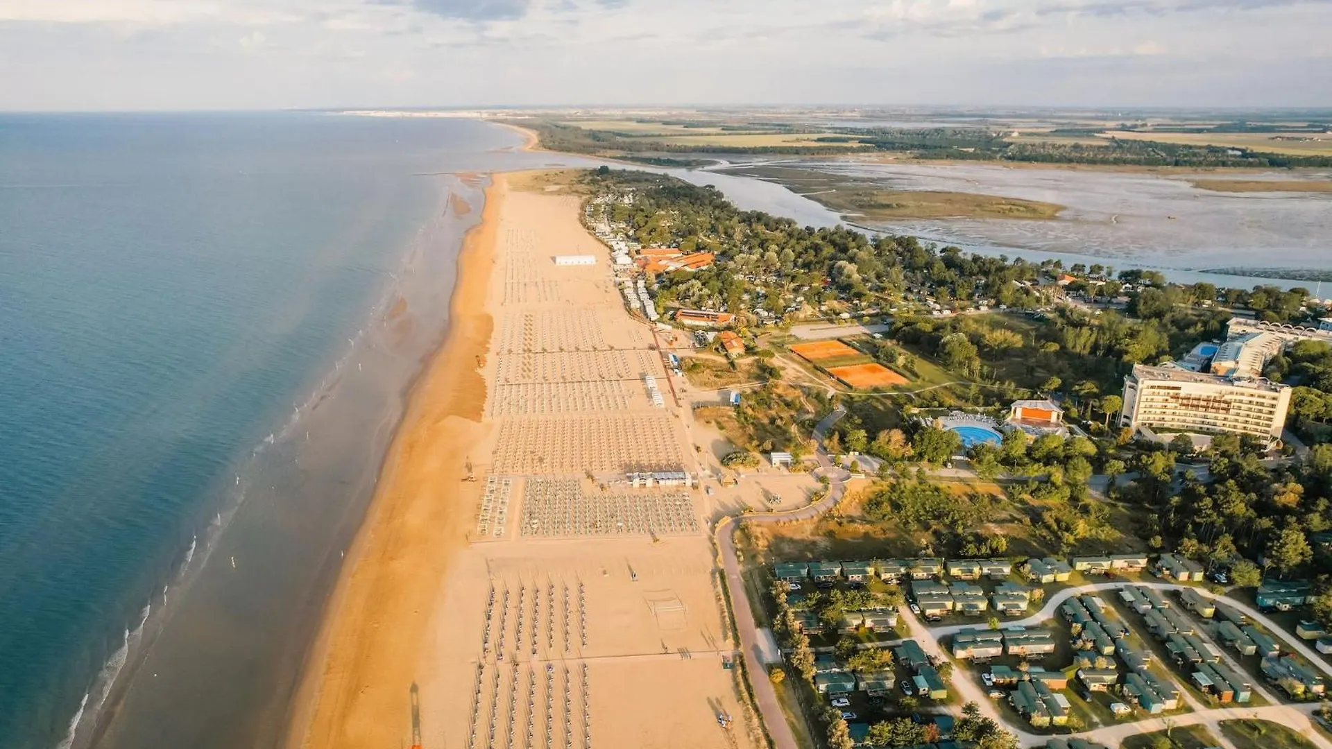 Apartment In Residence With Swimming Pool - Beahost Bibione Italy